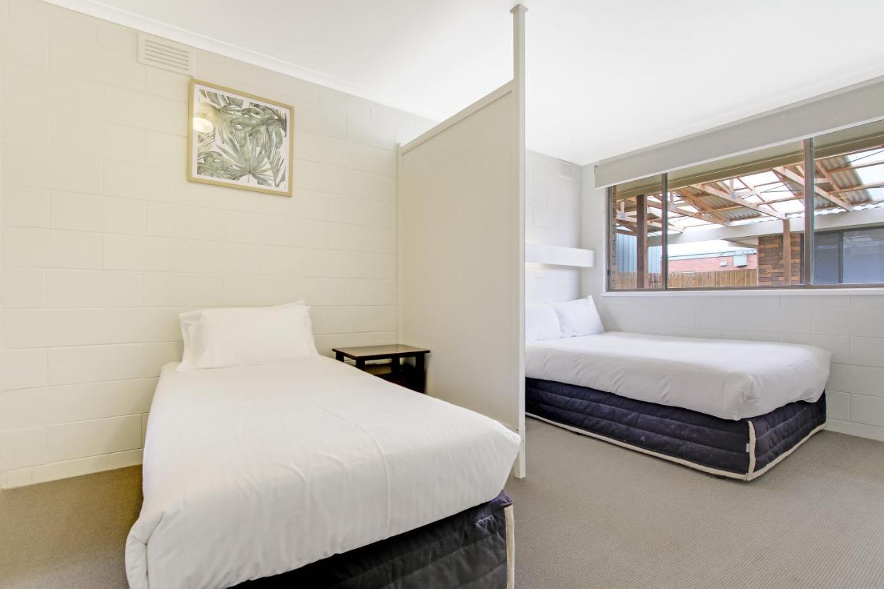Hybiscus Waterfront Apartments Lakes Entrance Exterior foto