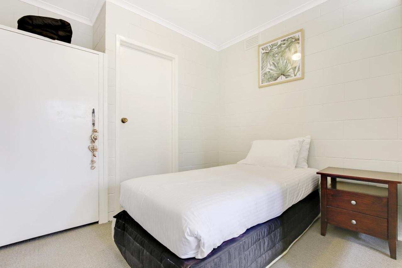 Hybiscus Waterfront Apartments Lakes Entrance Exterior foto