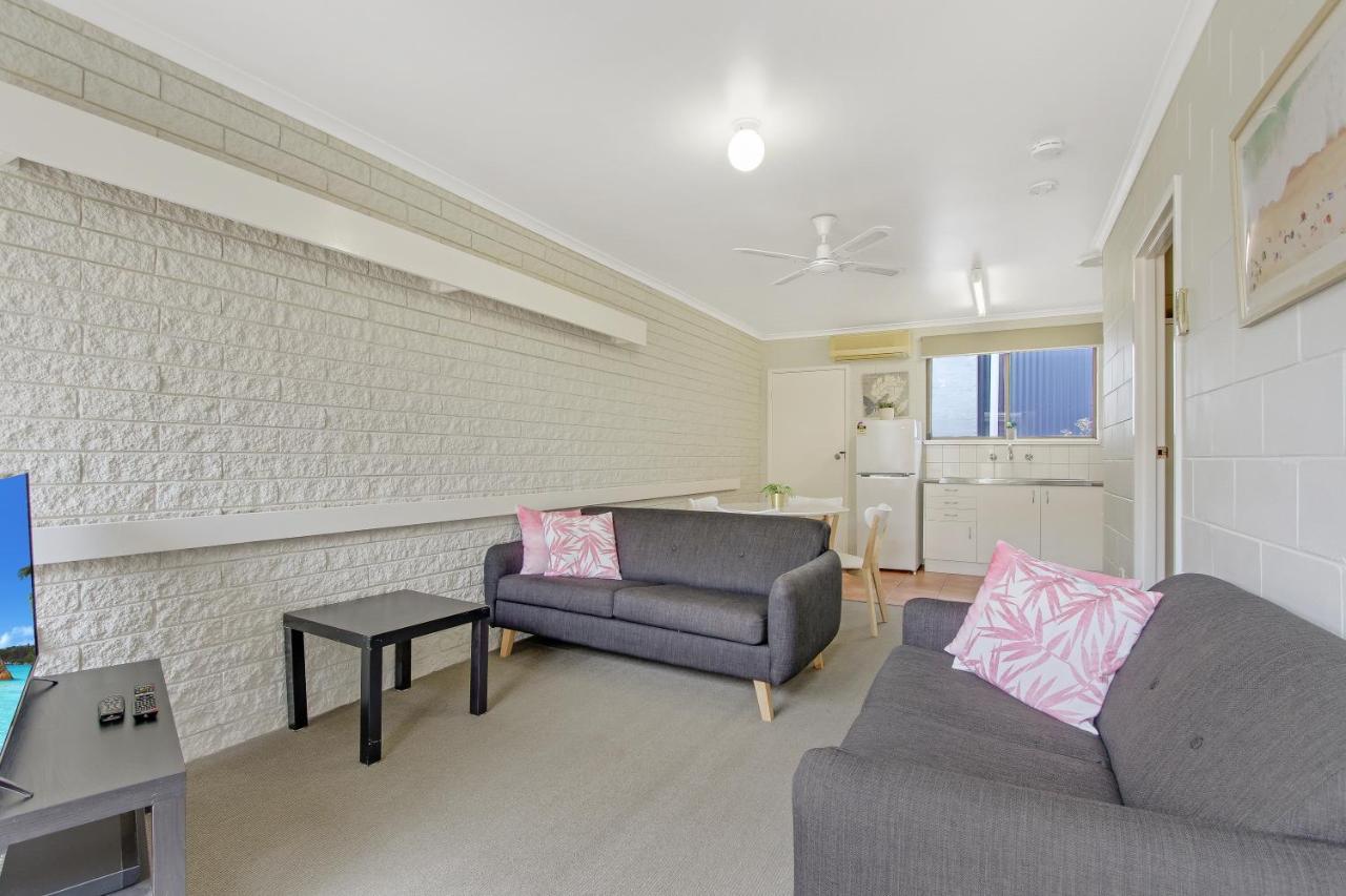 Hybiscus Waterfront Apartments Lakes Entrance Exterior foto