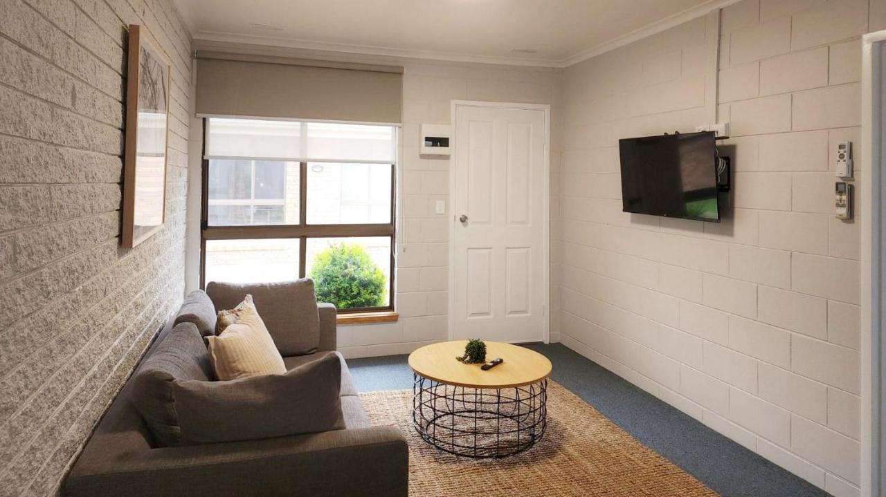 Hybiscus Waterfront Apartments Lakes Entrance Exterior foto