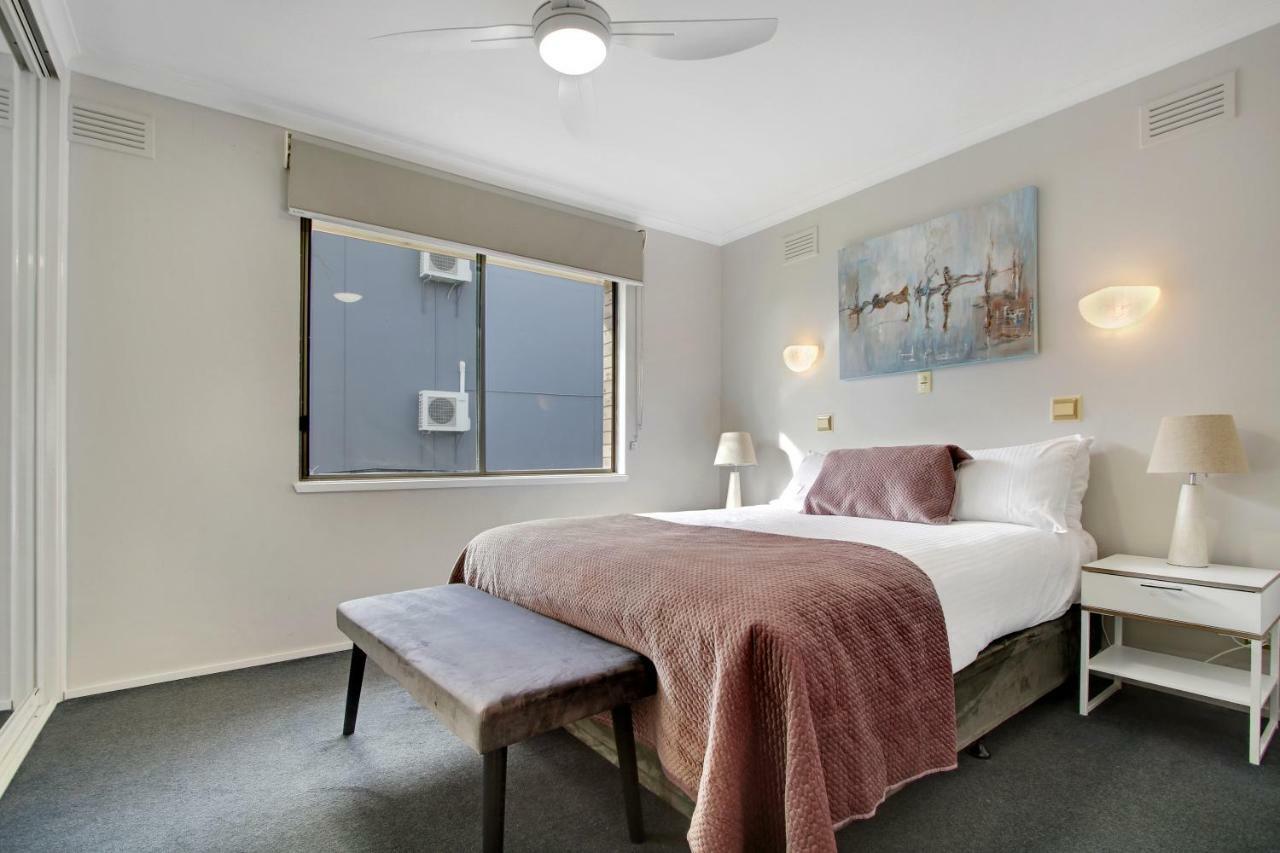 Hybiscus Waterfront Apartments Lakes Entrance Exterior foto